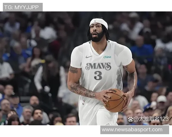 小吧观赛快船对阵鹈鹕主场赠送保罗快船10时期球衣给每位球迷 小吧观赛快船对阵鹈鹕主场赠送保罗快船10时期球衣给每位球迷