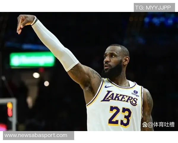 詹姆斯下场休息期间湖人净胜16分他的正负值为何却是14 詹姆斯下场休息期间湖人净胜16分他的正负值为何却是14